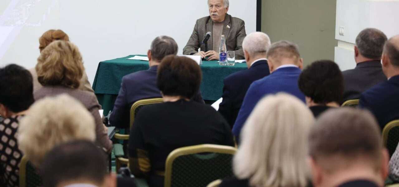 Новшества федерального и краевого законодательства обсудили на семинаре в Пятигорске