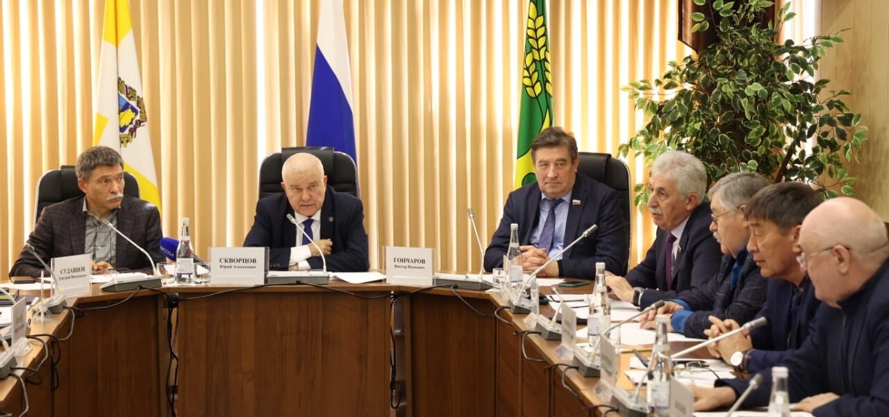 Краевые депутаты изучили опыт перехода Ставрополья к одноуровневой системе местного самоуправления