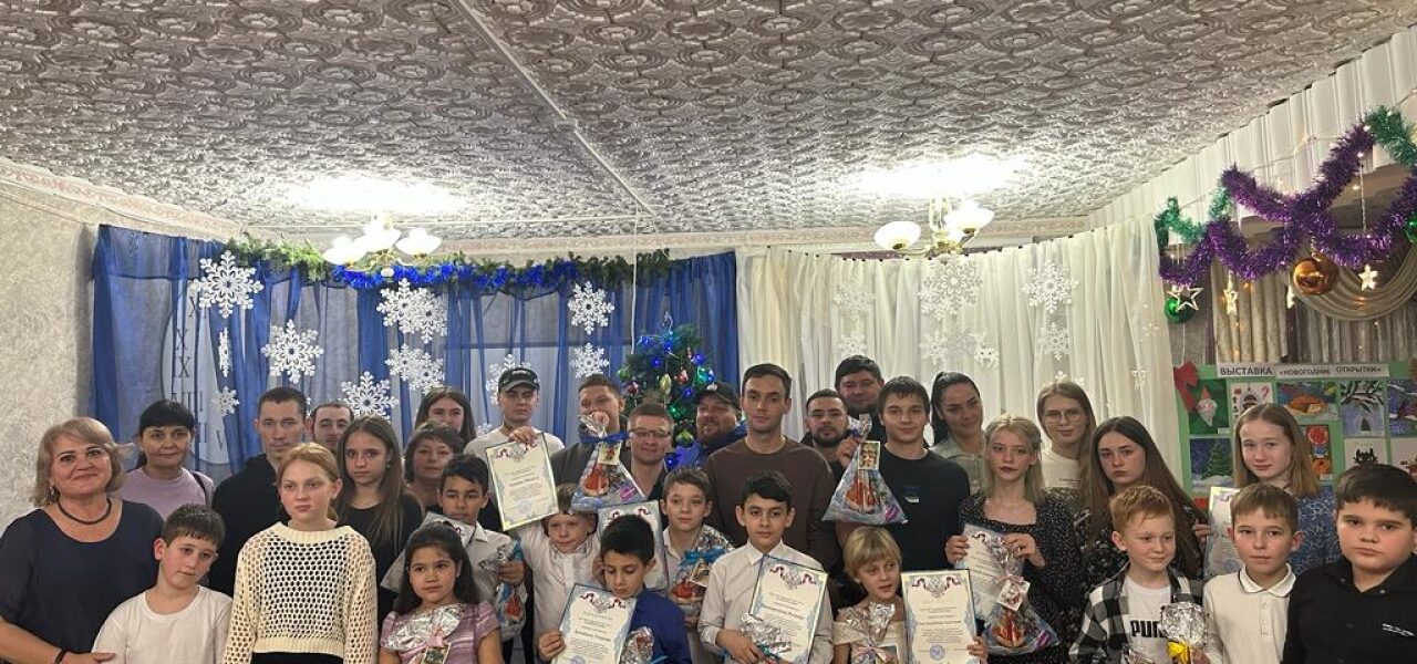 Воспитанники детского дома получили новогодние подарки от Николая Великданя